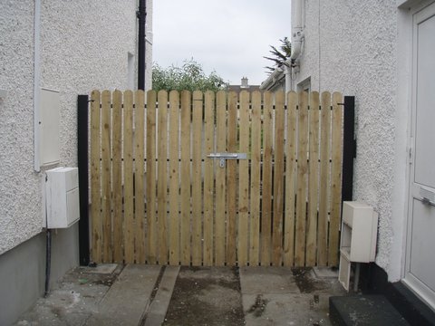 Vertical Open Picket Gates - Ballymun